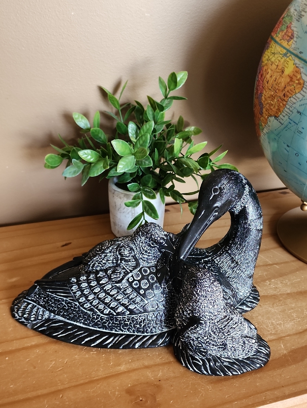 Vintage 1972 Aardik Loon Figurine